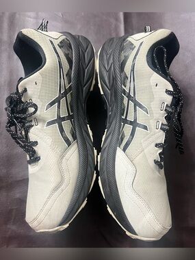 ASICS Men's GEL-Venture 10 Trail Running Shoes in White/Sage/Black, Size 13.